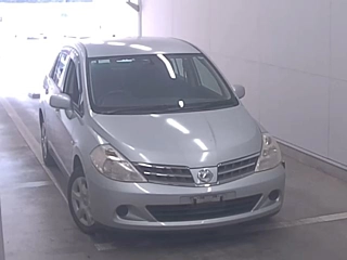 NISSAN TIIDA LATIO