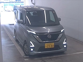 NISSAN ROOX