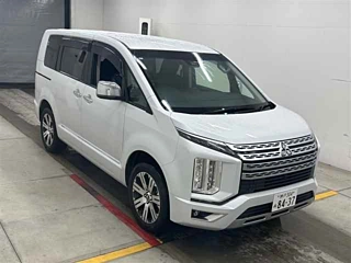 MITSUBISHI DELICA D5