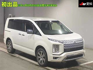 MITSUBISHI DELICA D5