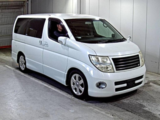 NISSAN ELGRAND