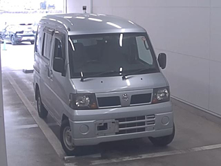 NISSAN CLIPPER VAN