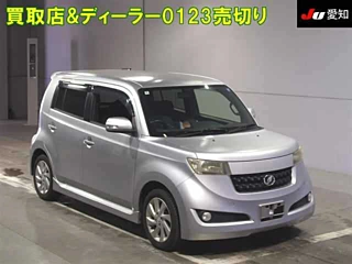 Toyota bB 2010