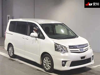 Toyota Noah 2010