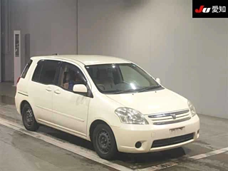 Toyota Raum 2003