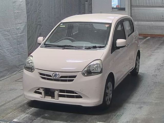 Daihatsu Mira 2012