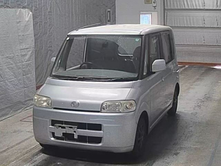 Daihatsu Tanto 2005