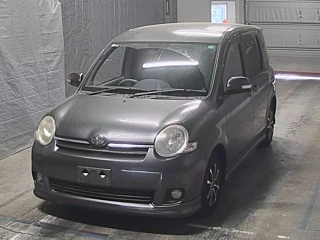 Toyota Sienta 2007