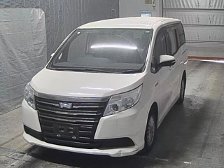 Toyota Noah 2015