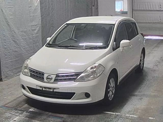 Nissan Tiida 2010
