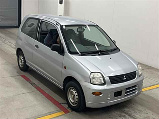 Mitsubishi Minica 2010