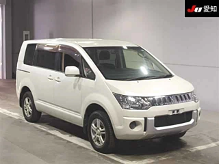 Mitsubishi Delica 2013