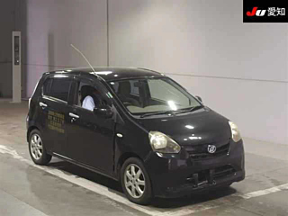 Daihatsu Mira 2011