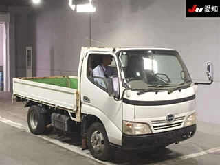Hino Dutro 2009