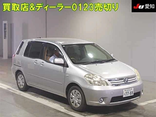 Toyota Raum 2008