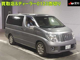 Nissan Elgrand 2004