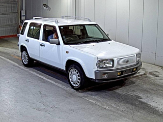Nissan Rasheen 2000