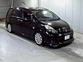 Toyota Isis 2014