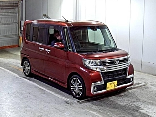 Daihatsu Tanto 2015