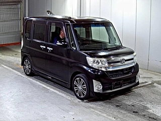 Daihatsu Tanto 2015