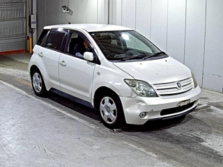 Toyota Ist 2004