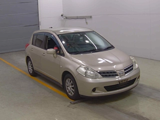 Nissan Tiida 2012