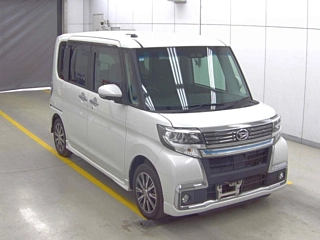Daihatsu Tanto 2019