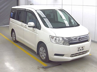 Honda Step Wagon 2011