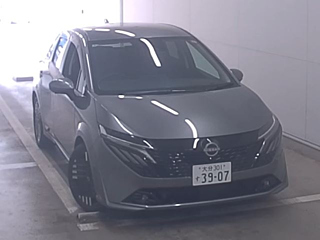 NISSAN AURA