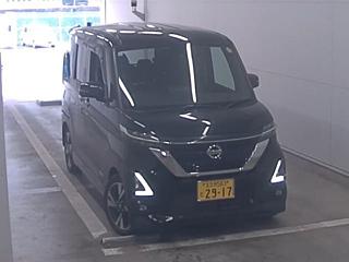 NISSAN ROOX