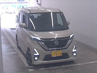 NISSAN ROOX