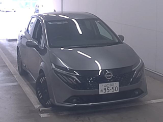 NISSAN AURA