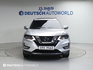 NISSAN X-TRAIL 2018