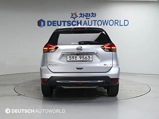 NISSAN X-TRAIL 2018