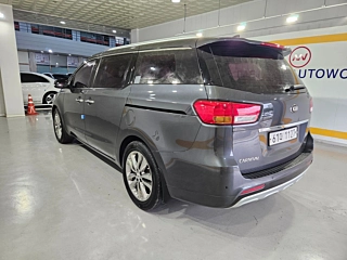 KIA CARNIVAL 2018