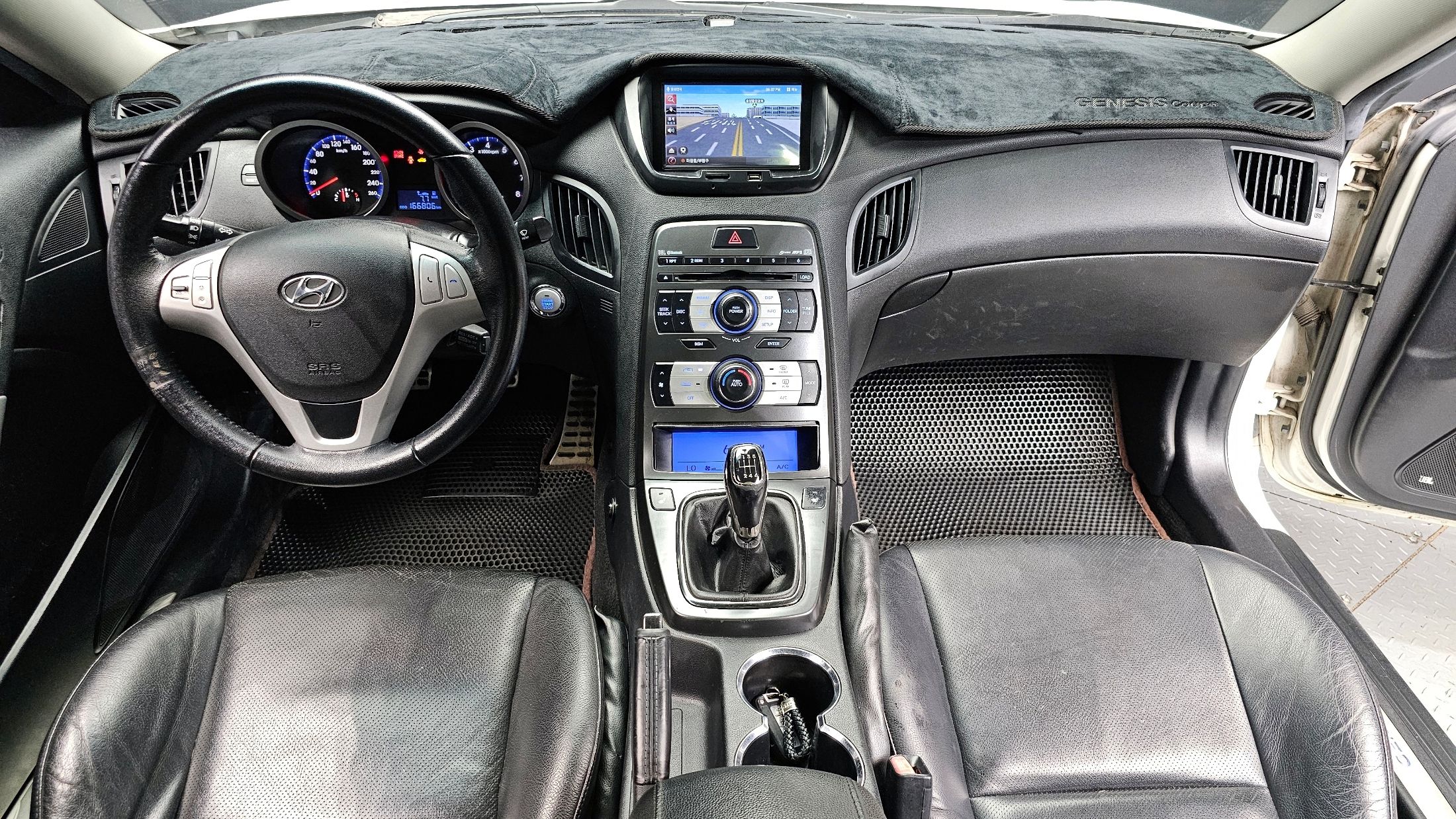 HYUNDAI GENESIS COUPE 2009