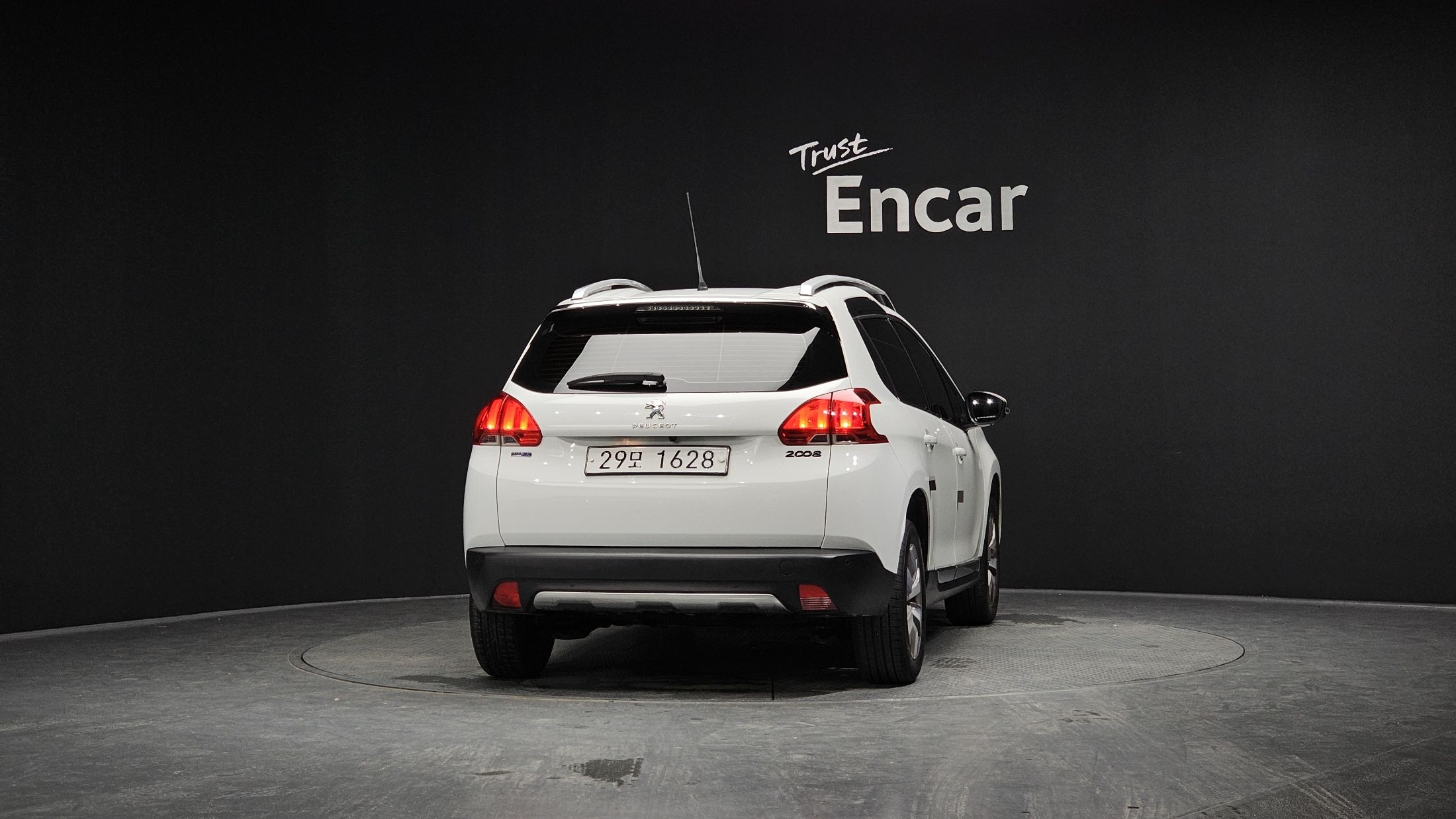 PEUGEOT 2008 2016