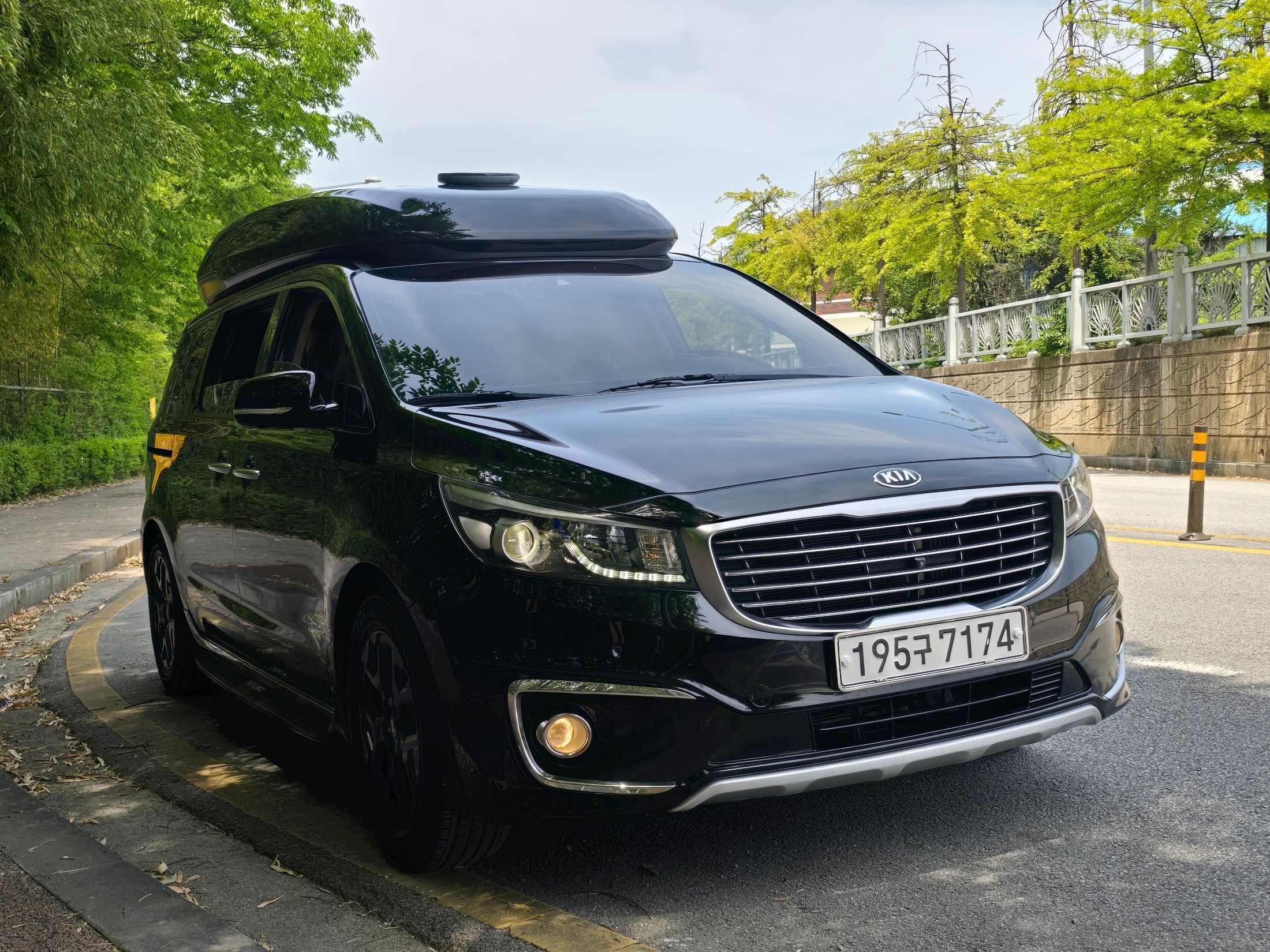 KIA CARNIVAL 2017