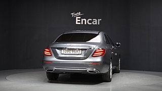 MERCEDES BENZ E-CLASS W213 2019