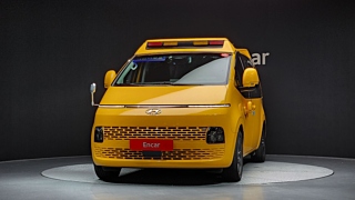 HYUNDAI STARIA 2023