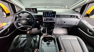 HYUNDAI STARIA 2023