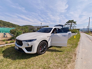 MASERATI LEVANTE 2019