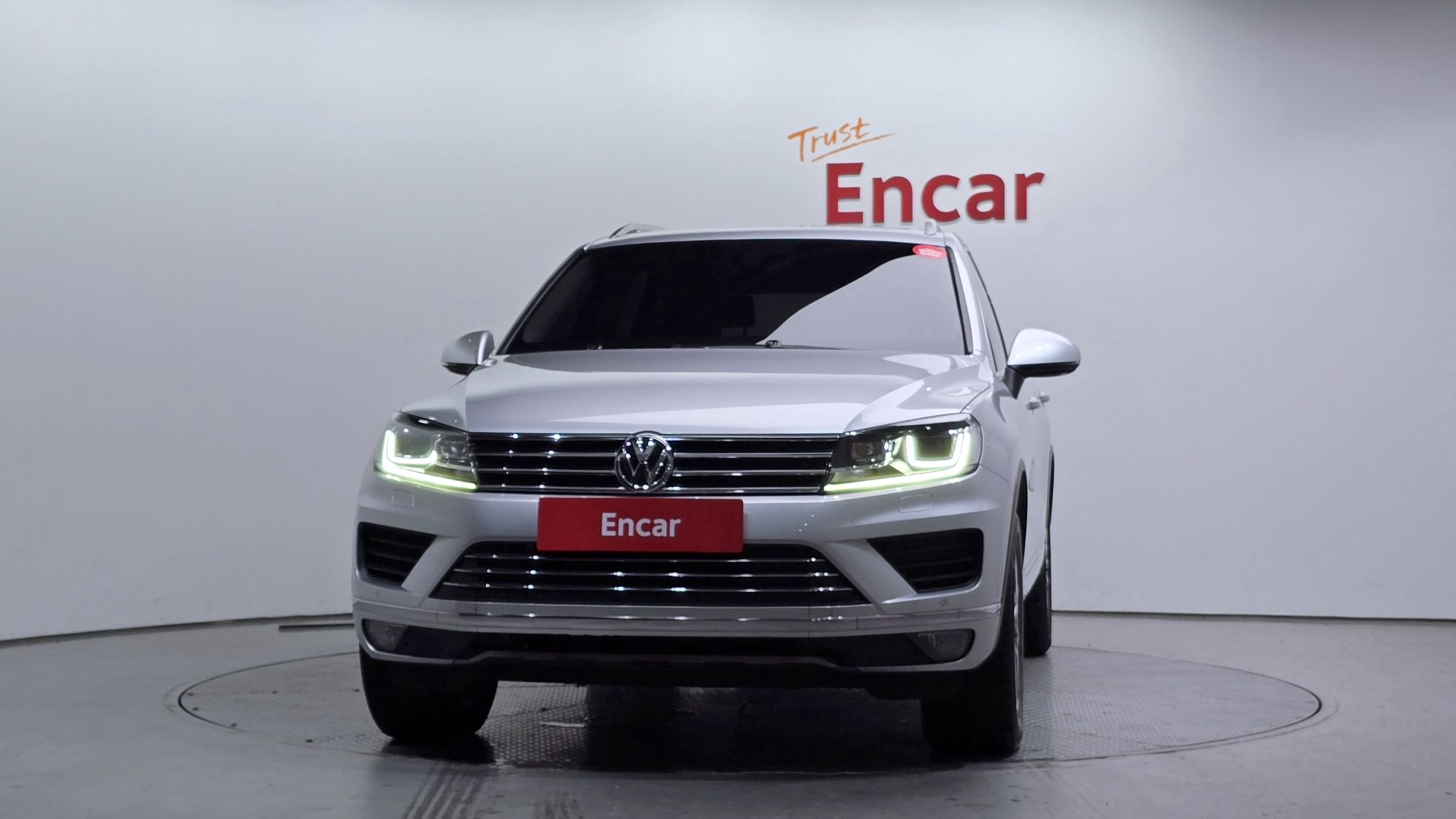VOLKSWAGEN TOUAREG 2016