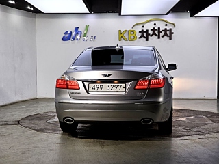HYUNDAI GENESIS 2009