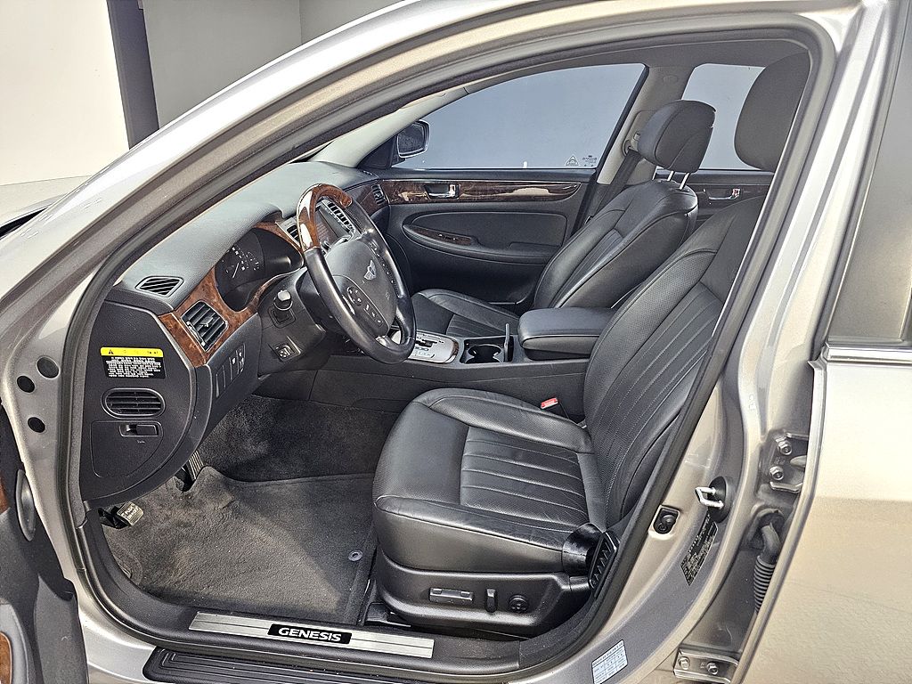 HYUNDAI GENESIS 2009