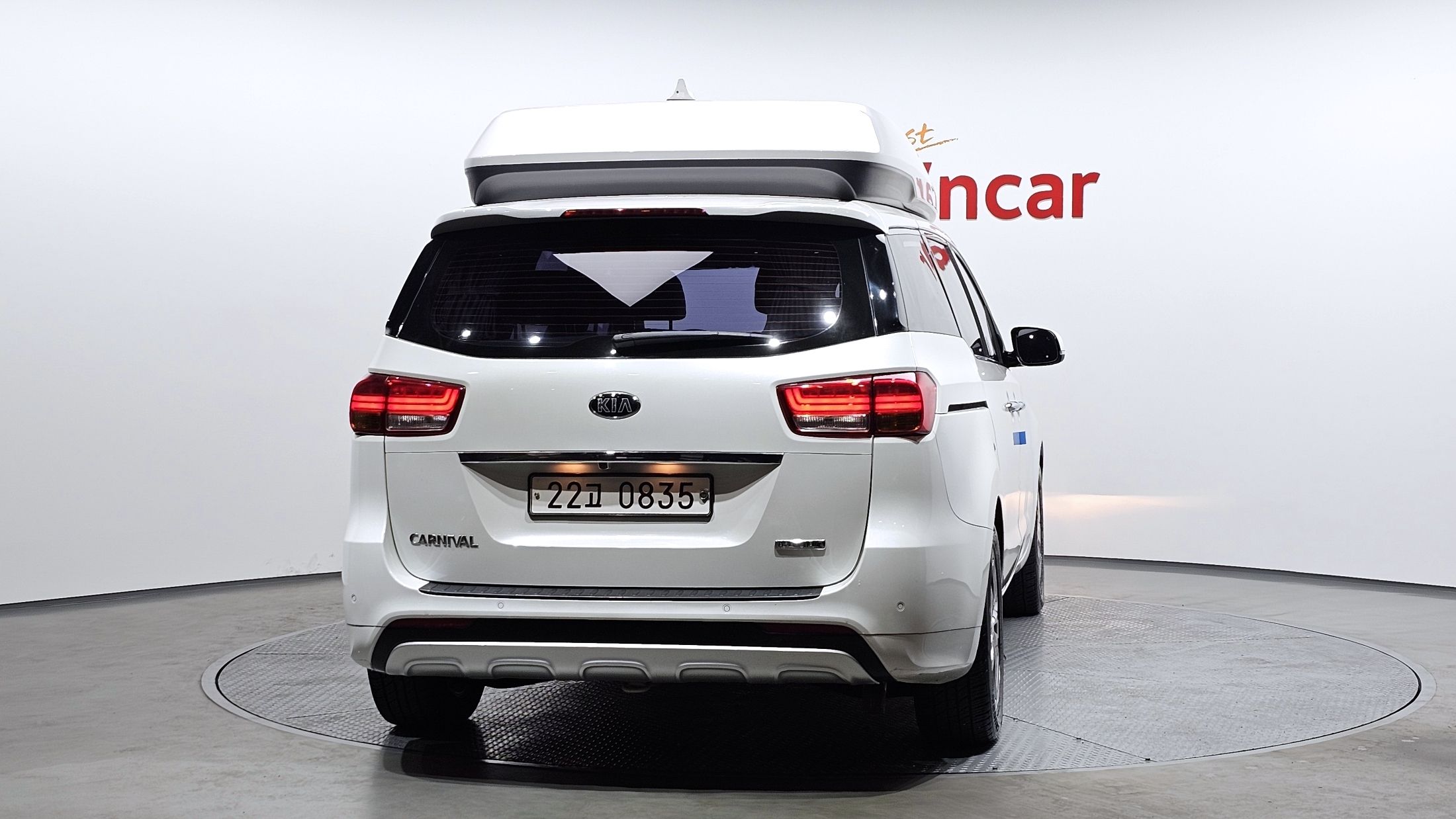 KIA CARNIVAL 2016