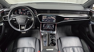 AUDI A7 4K 2020
