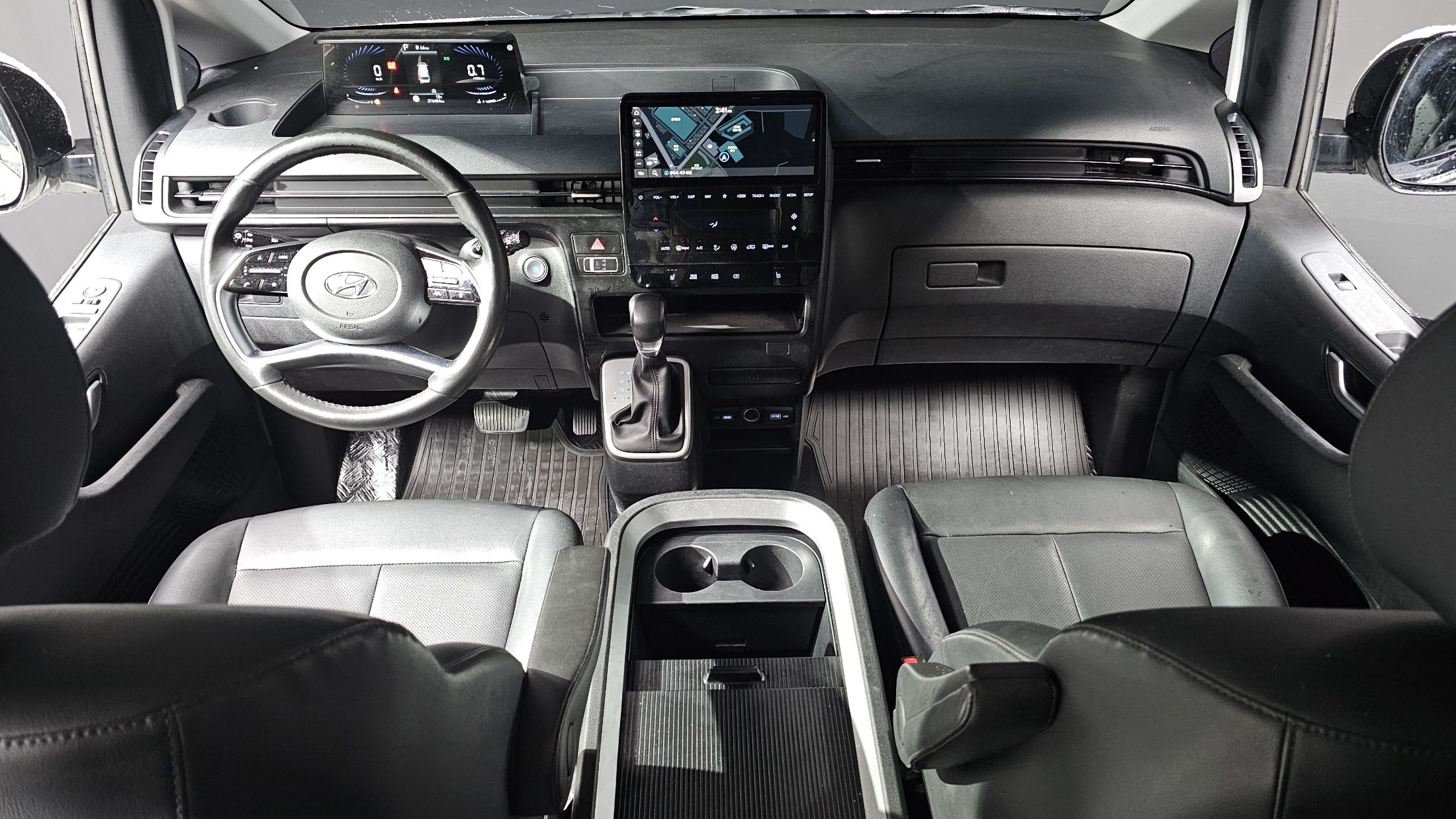 HYUNDAI STARIA 2021