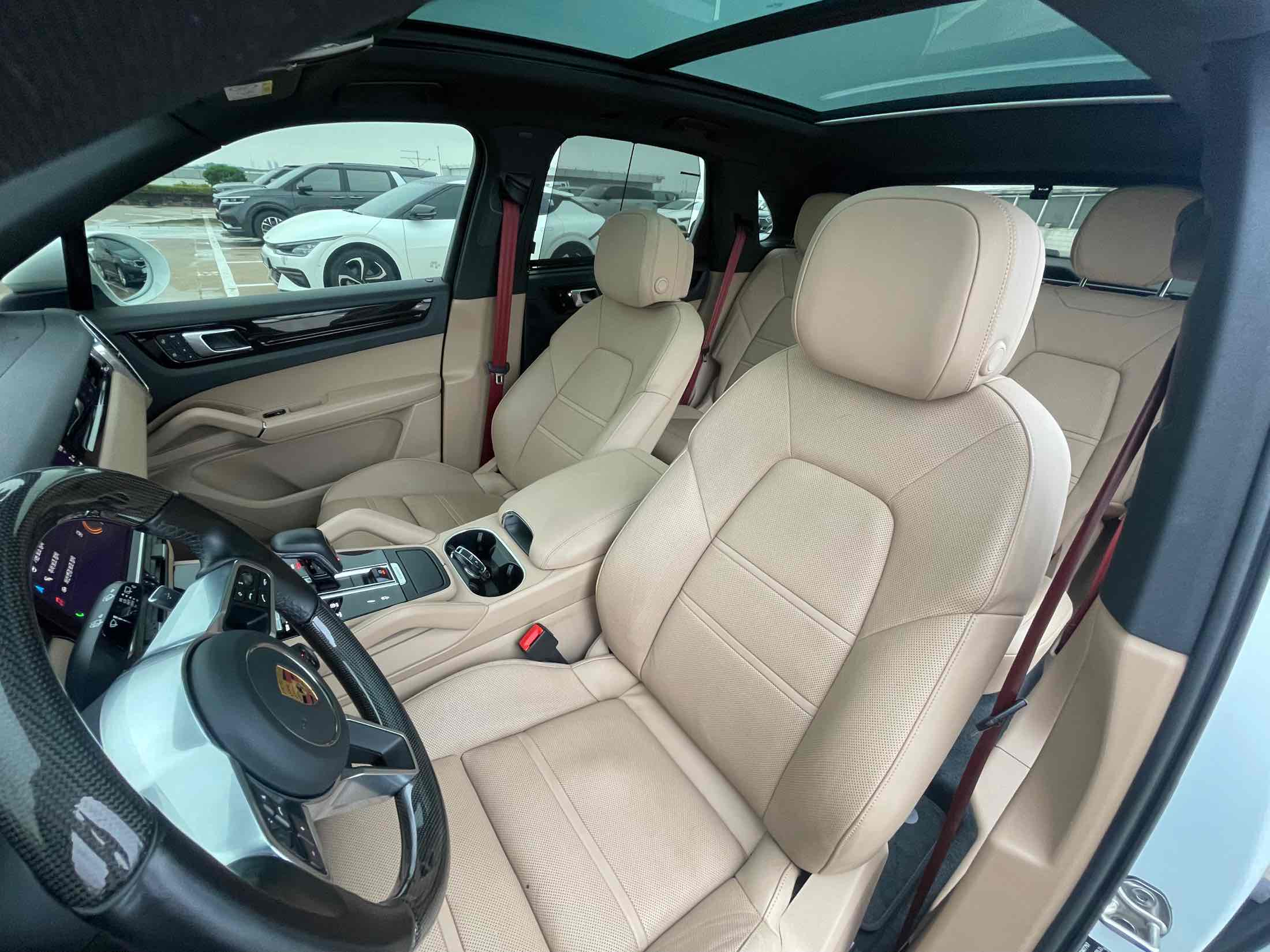 PORSCHE CAYENNE PO536 2022