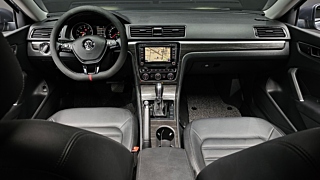 VOLKSWAGEN PASSAT 2018